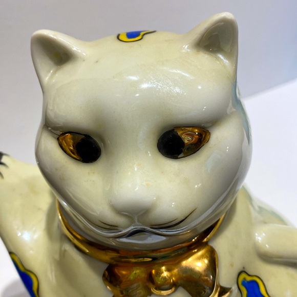 “This Kitty Needs A Home”Gold Castle Kitten Handpainted Porcelain Teapot - Picture 10 of 12